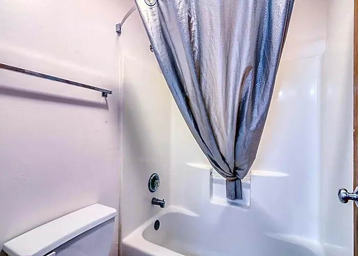 6-lansing, Il - Chicago South 4* Lansing
